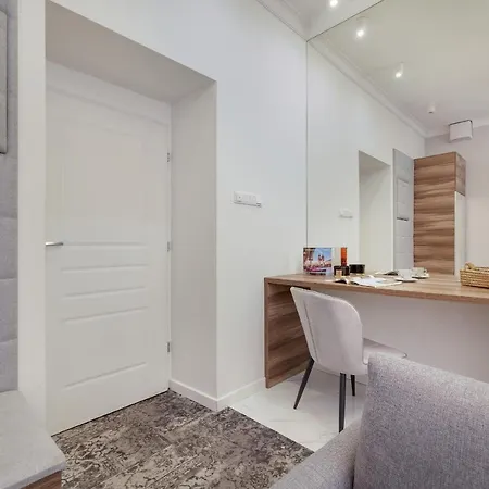 Classy Cracow Apartments Rakowicka By Noclegi Renters Krakow Exterior photo
